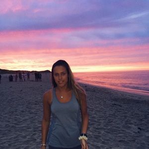 Meet your Posher, Laura